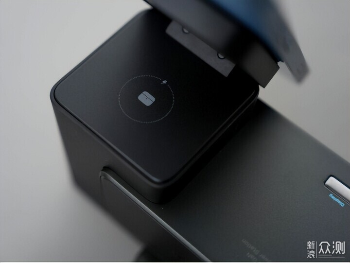 299元的桌面充電中心,讓我扔掉了所有充電頭_新浪眾測