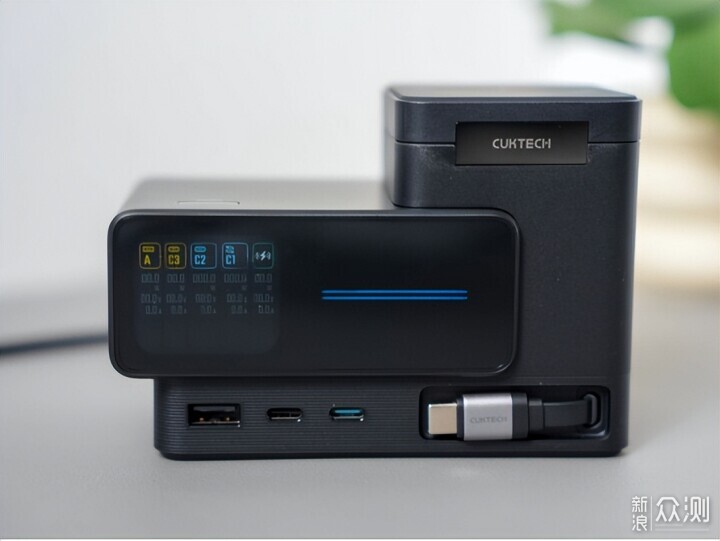 299元的桌面充電中心,讓我扔掉了所有充電頭_新浪眾測