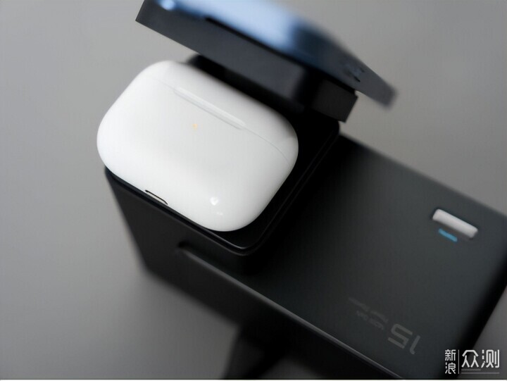 299元的桌面充電中心,讓我扔掉了所有充電頭_新浪眾測