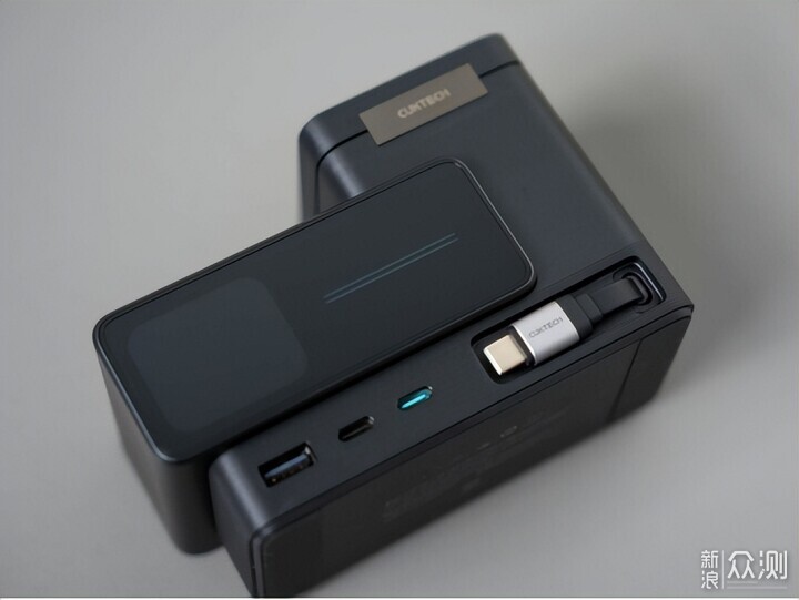 299元的桌面充電中心,讓我扔掉了所有充電頭_新浪眾測