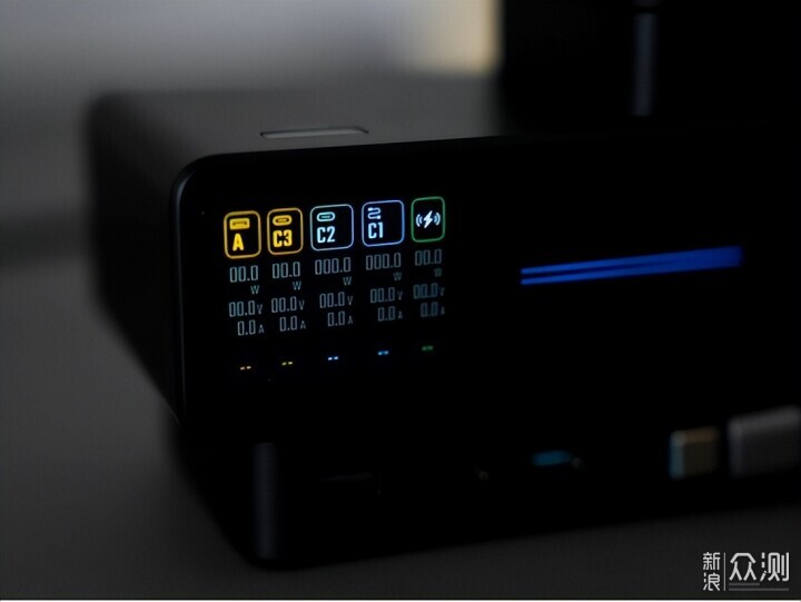 299元的桌面充電中心,讓我扔掉了所有充電頭_新浪眾測