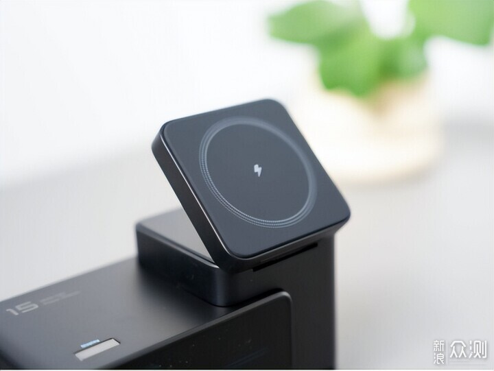 299元的桌面充電中心,讓我扔掉了所有充電頭_新浪眾測