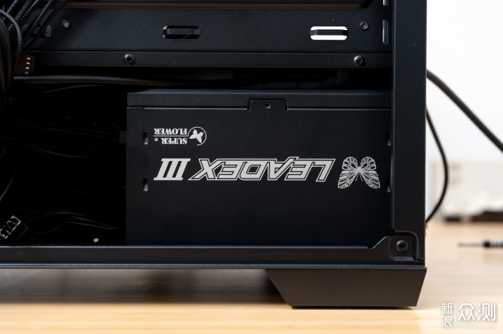 澎湃電力釋放:振華LEADEX III PE 1000W電源_新浪眾測