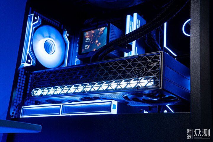 為4k遊戲準備，1.5W黑色MATX整機分享_新浪眾測