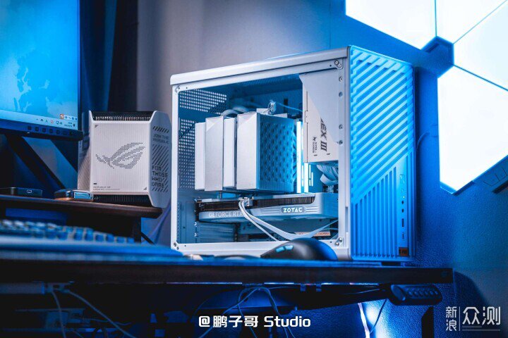 高顏值AI向白色主題裝機_新浪眾測