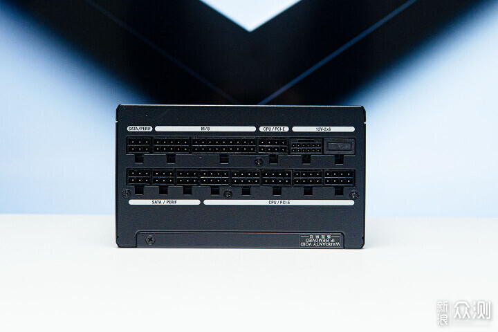 為4k遊戲準備，1.5W黑色MATX整機分享_新浪眾測