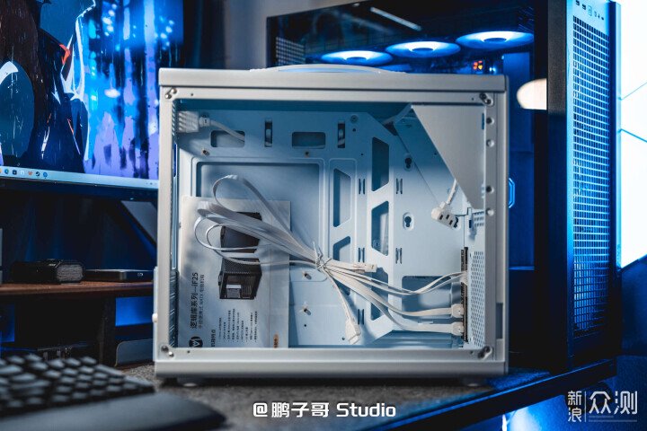 高顏值AI向白色主題裝機_新浪眾測