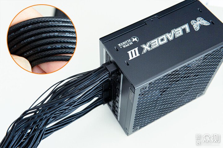 為4k遊戲準備，1.5W黑色MATX整機分享_新浪眾測