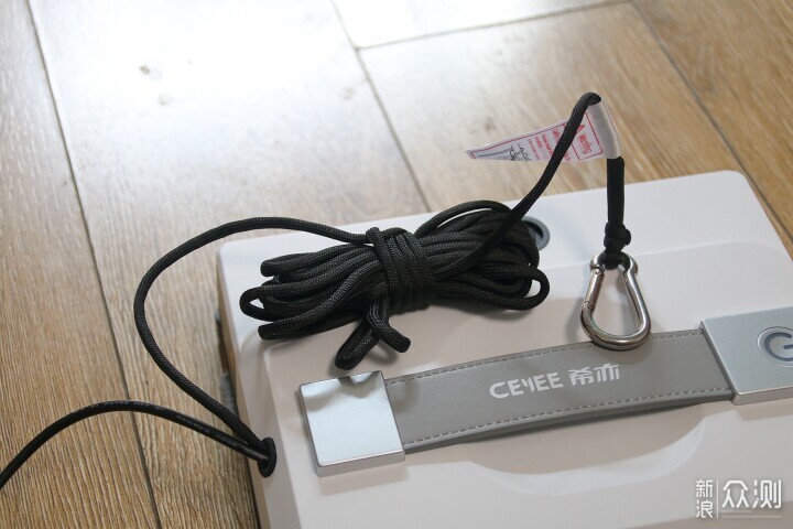 高空擦窗不再難!希亦W1擦窗機器人評測體驗_新浪眾測