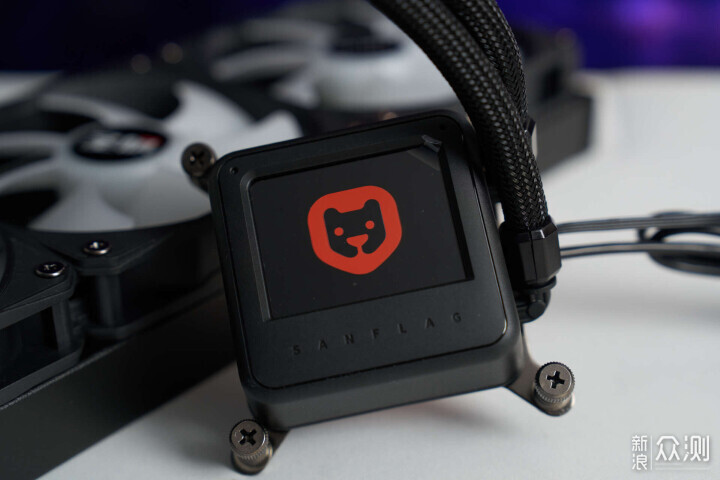 海王星 EVO 裝機分享雙倉結構 散熱焦慮不存在_新浪眾測