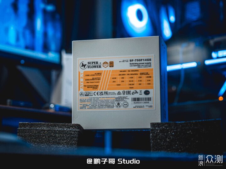 高顏值AI向白色主題裝機_新浪眾測