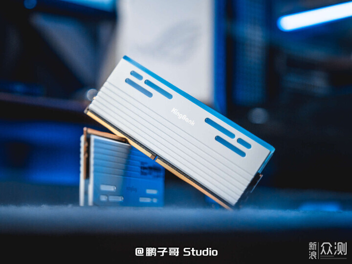 高顏值AI向白色主題裝機_新浪眾測