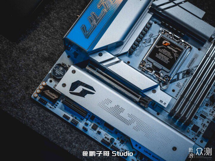 高顏值AI向白色主題裝機_新浪眾測