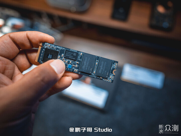 高顏值AI向白色主題裝機_新浪眾測