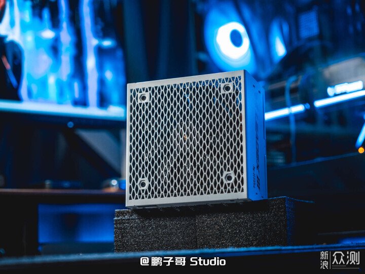 高顏值AI向白色主題裝機_新浪眾測