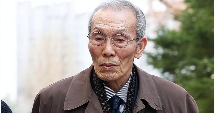 81岁韩国演员吴永洙涉猥亵案二审改判无罪，曾在《鱿鱼游戏》中饰演“001号爷爷”