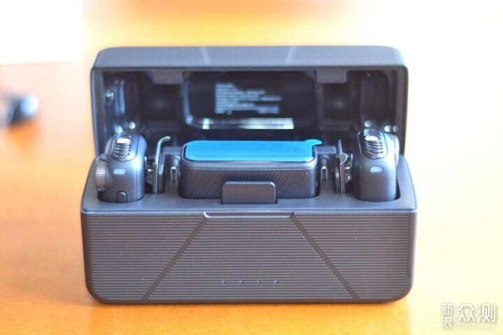 智能操控集一身，南卡Qmic領夾麥克風專業全能_新浪眾測