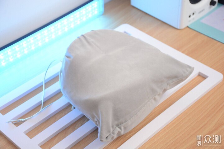 超柔軟支撐+熱敷：雲康寶護頸熱敷旅行枕_新浪眾測