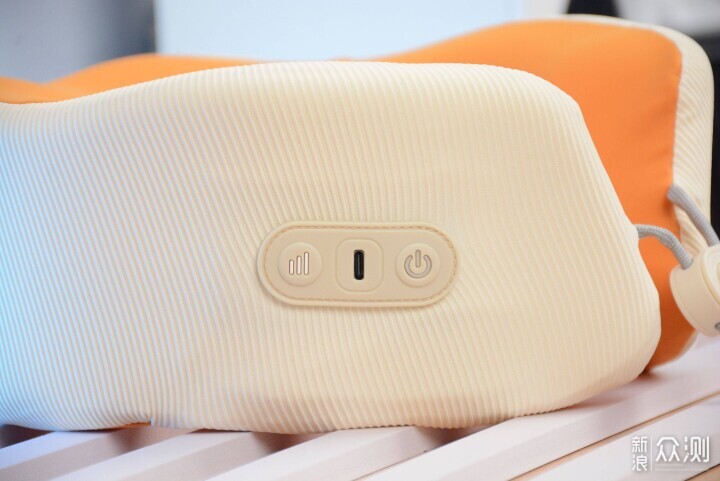 超柔軟支撐+熱敷：雲康寶護頸熱敷旅行枕_新浪眾測