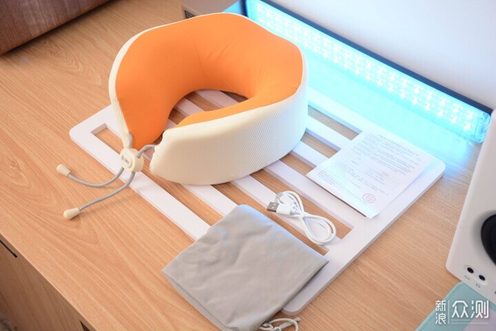 超柔軟支撐+熱敷：雲康寶護頸熱敷旅行枕_新浪眾測