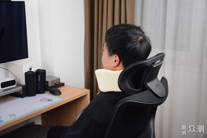 超柔軟支撐+熱敷：雲康寶護頸熱敷旅行枕_新浪眾測