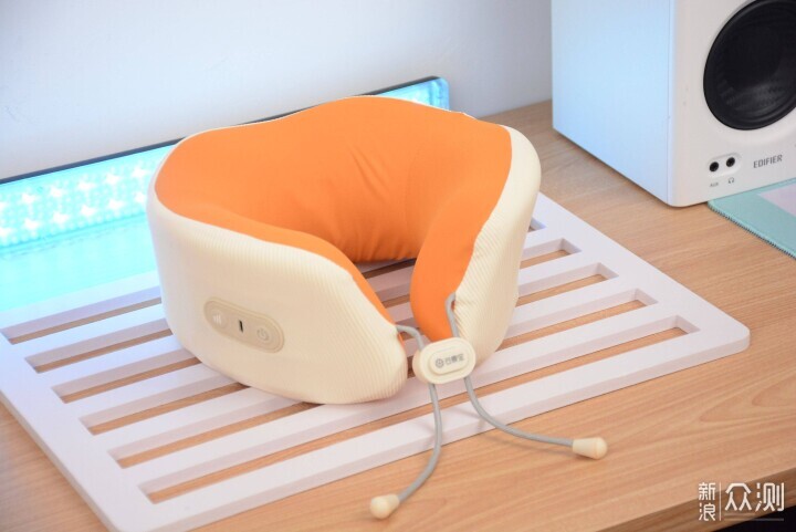 超柔軟支撐+熱敷：雲康寶護頸熱敷旅行枕_新浪眾測