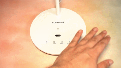 手勢操控，超高顯色 - 書客L1檯燈_新浪眾測