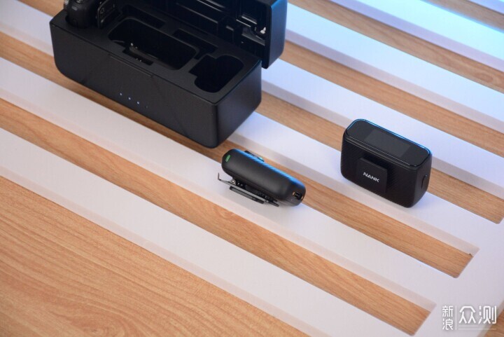 輕鬆實現錄音棚級音質!南卡Qmic領夾麥克風_新浪眾測