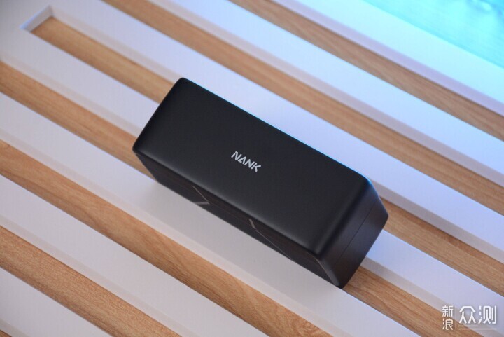 輕鬆實現錄音棚級音質!南卡Qmic領夾麥克風_新浪眾測