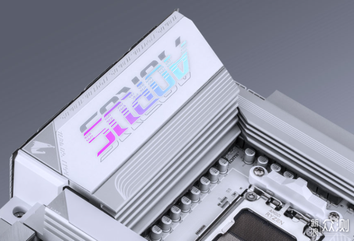讓X3D CPU性能再爆發技嘉新品主板雙冰雕發力_新浪眾測