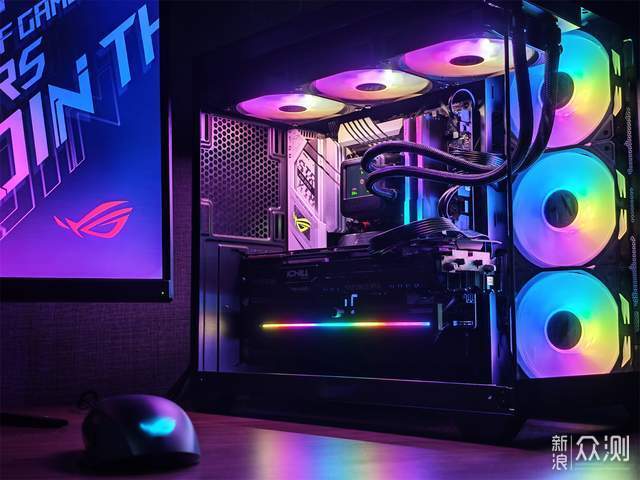 酷炫又冷靜！Asus海王星EVO裝機組合太香了_新浪眾測