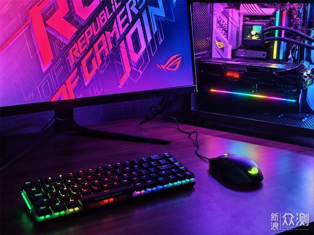 酷炫又冷靜！Asus海王星EVO裝機組合太香了_新浪眾測