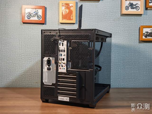 酷炫又冷靜！Asus海王星EVO裝機組合太香了_新浪眾測