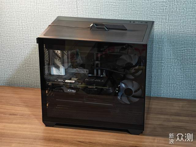 酷炫又冷靜！Asus海王星EVO裝機組合太香了_新浪眾測