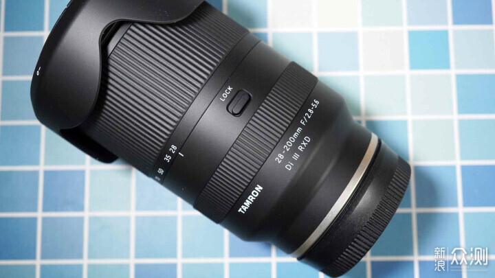 騰龍28-200mm F/2.8-5.6 Di III RXD鏡頭開箱_新浪眾測