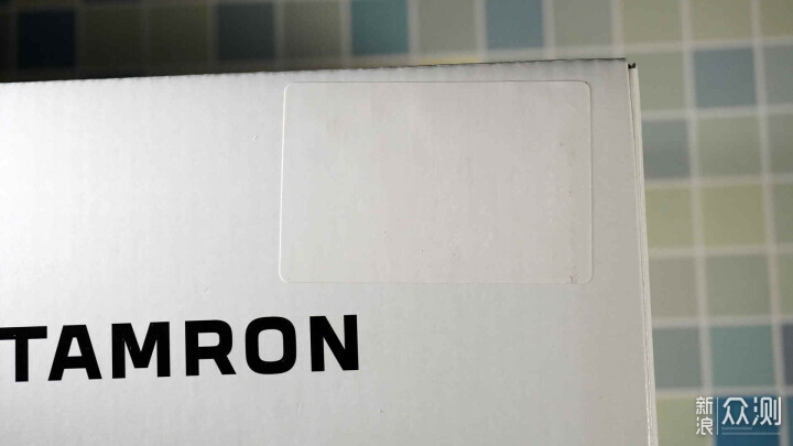 騰龍28-200mm F/2.8-5.6 Di III RXD鏡頭開箱_新浪眾測