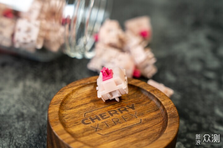 茶軸進化版？CHERRY花瓣軸上手體驗_新浪眾測