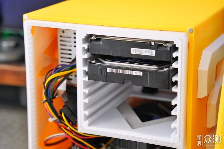 手搓瑪利歐機箱NAS——300元4盤位NAS分享_新浪眾測