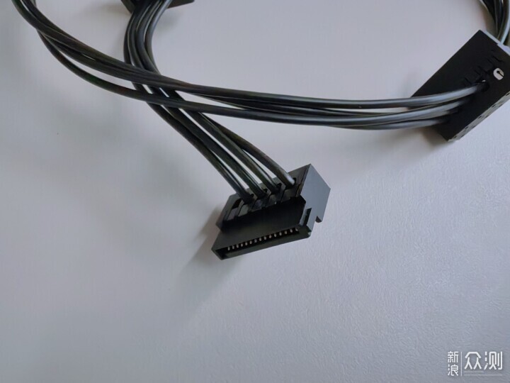 手搓瑪利歐機箱NAS——300元4盤位NAS分享_新浪眾測