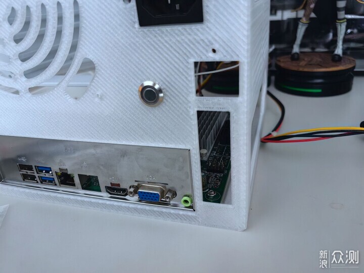 手搓瑪利歐機箱NAS——300元4盤位NAS分享_新浪眾測