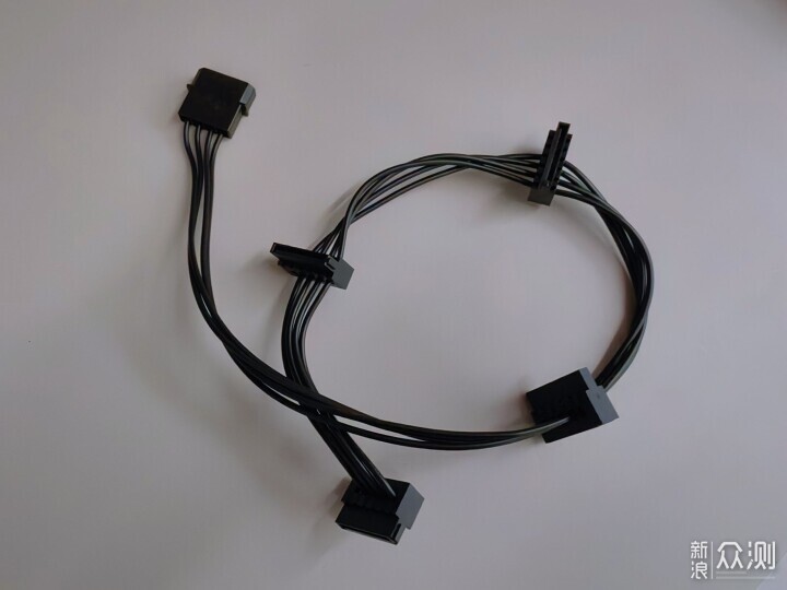 手搓瑪利歐機箱NAS——300元4盤位NAS分享_新浪眾測