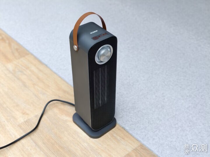 西聖Warm X立式暖風機，讓我告別工位冷板凳_新浪眾測