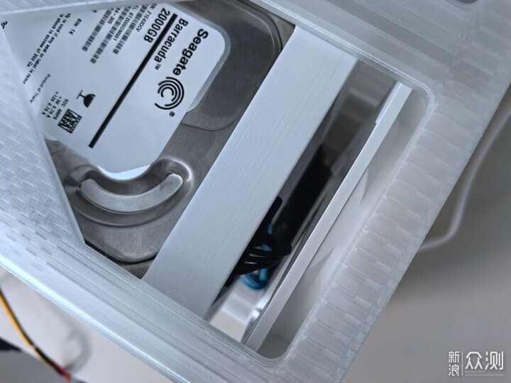 手搓瑪利歐機箱NAS——300元4盤位NAS分享_新浪眾測