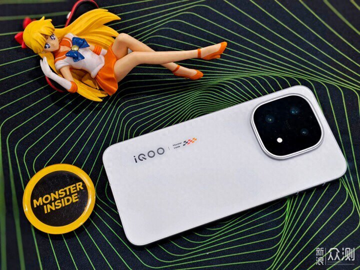 iQOO15手機的OriginOS 6系統好玩到起飛 iQOO15手機的OriginOS 6系統好玩到起飛