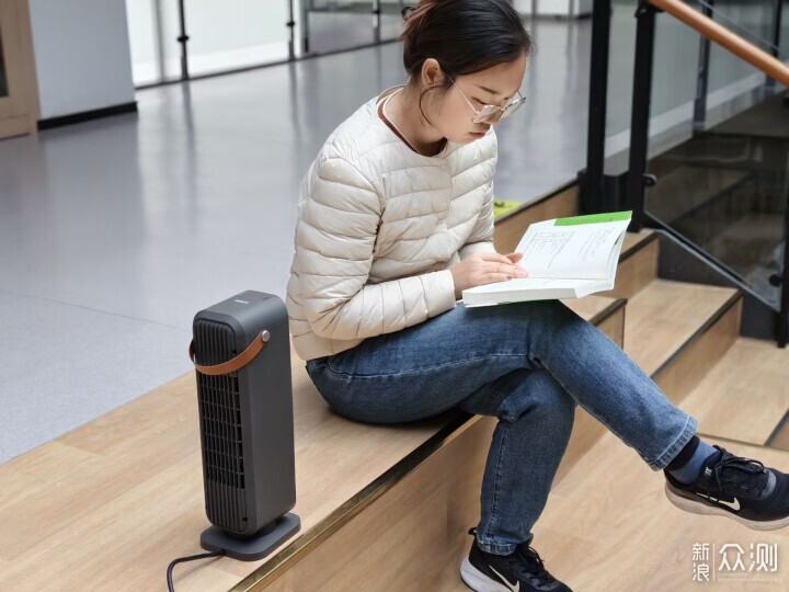 西聖Warm X立式暖風機，讓我告別工位冷板凳_新浪眾測