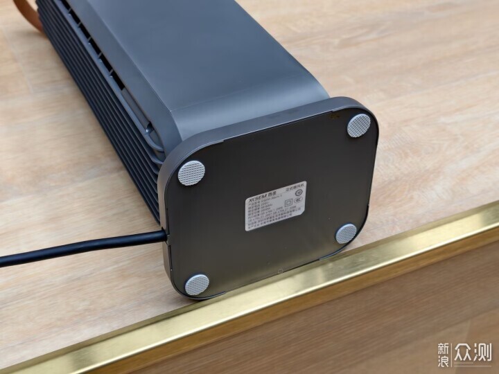 西聖Warm X立式暖風機，讓我告別工位冷板凳_新浪眾測