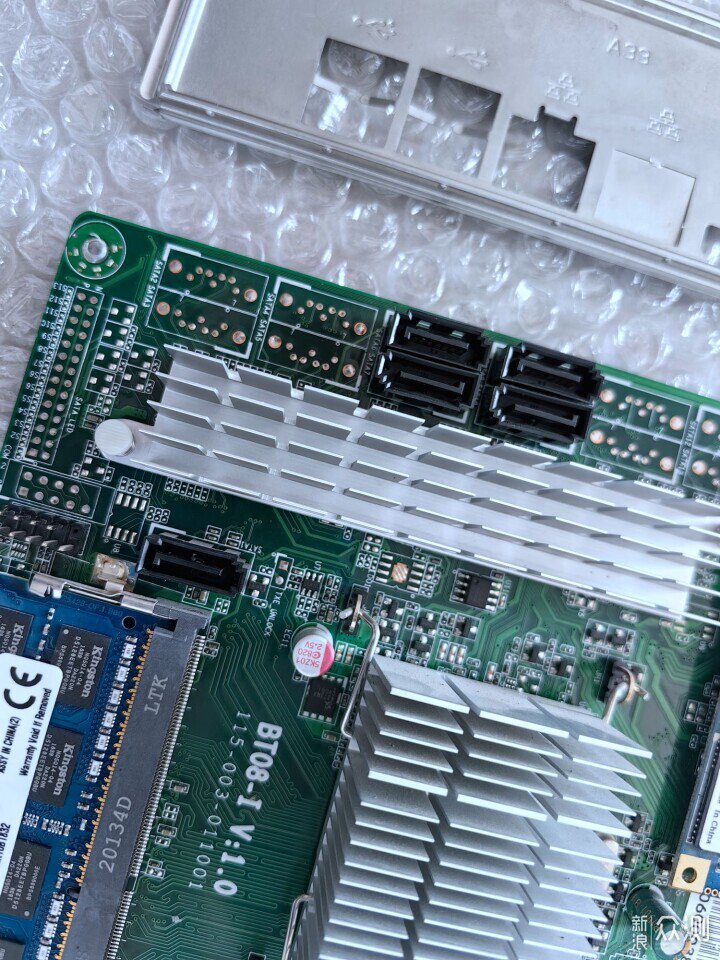 手搓瑪利歐機箱NAS——300元4盤位NAS分享_新浪眾測