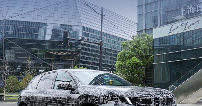 国产新世代BMW iX3明年量产上市：宝马与Momenta联合开发全场景领航驾驶辅助系统