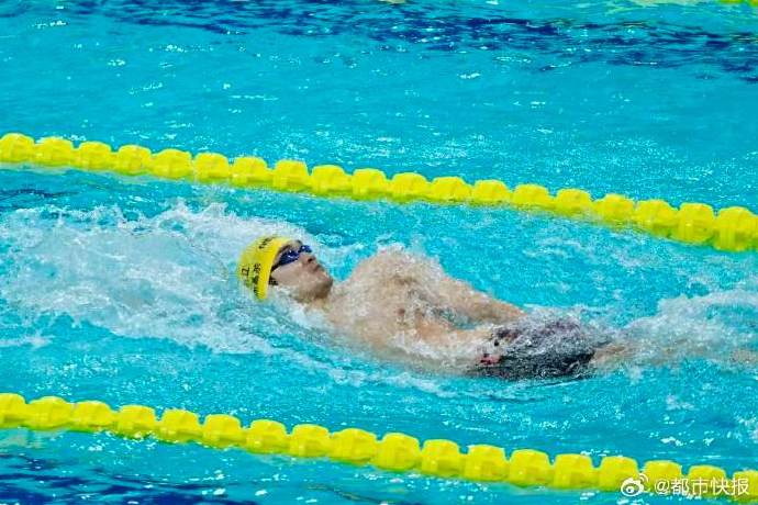 徐嘉余的技术革新如何帮助他在30岁再破全国纪录？