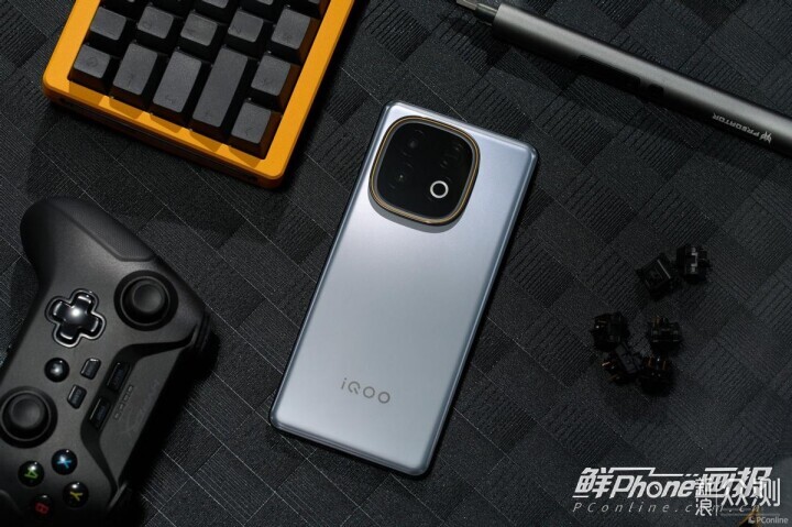 三款1500元檔Ultra手機種草,近期價格很不錯_新浪眾測